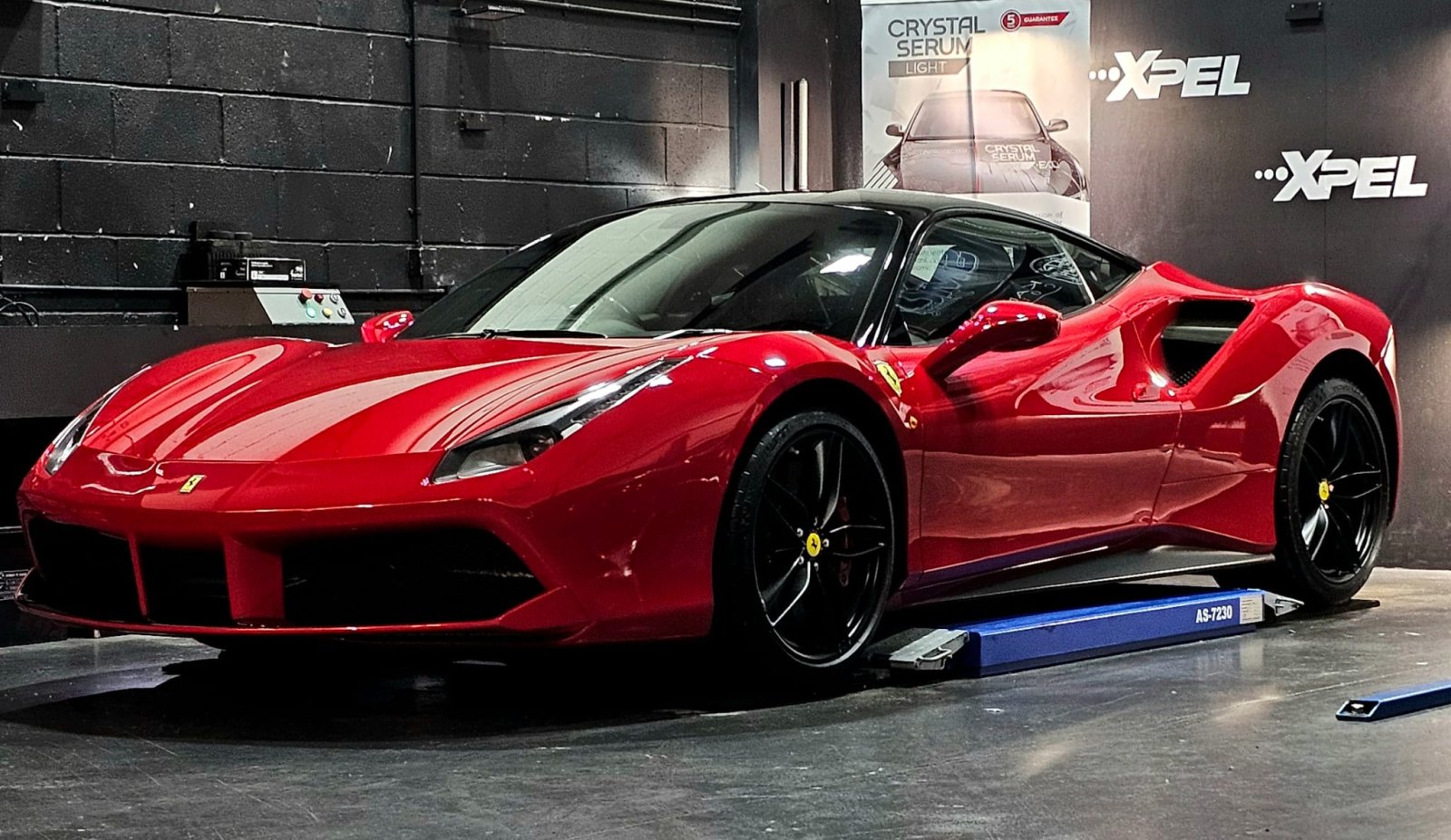 Gtechniq ceramic coating by SMC Detailing, Salfords, Surrey